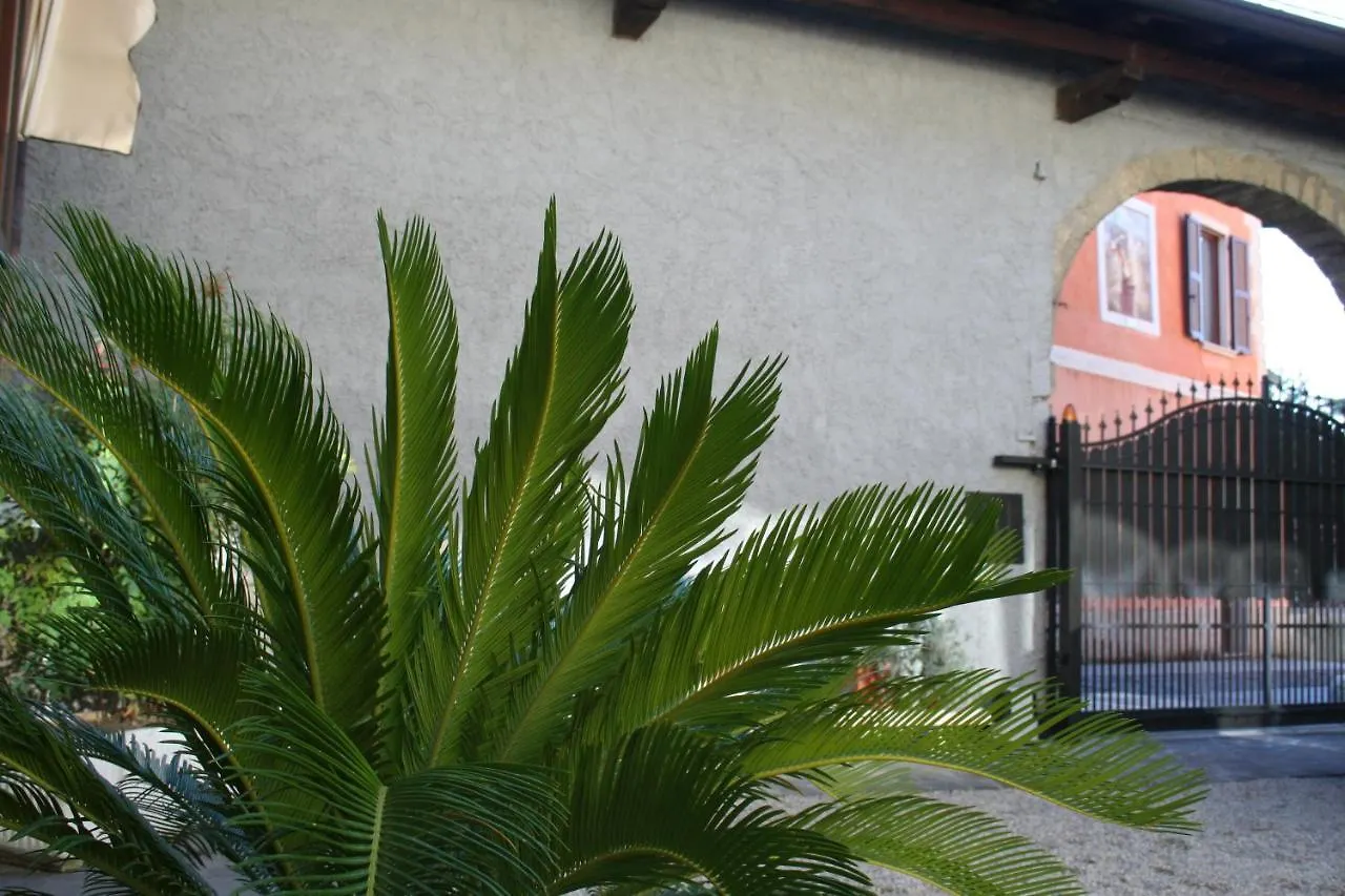 B&B La Piccola Corte contacts